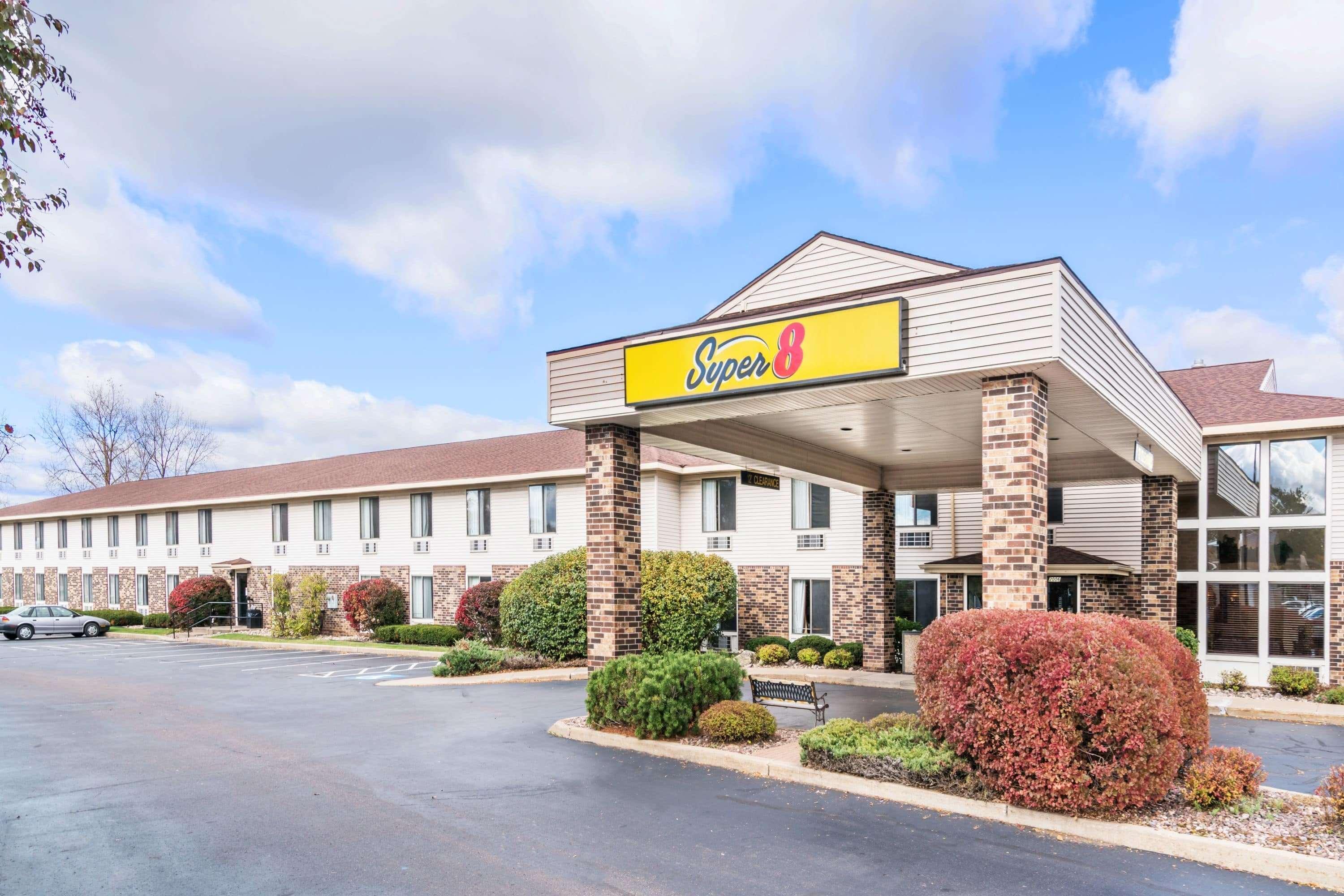 Super 8 By Wyndham Wausau Eksteriør billede
