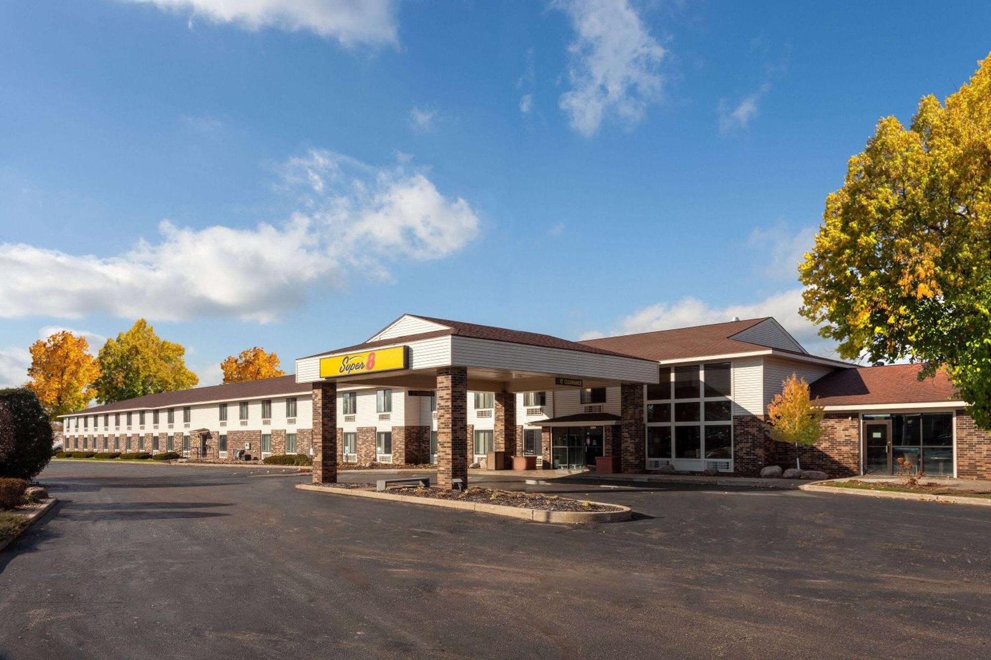 Super 8 By Wyndham Wausau Eksteriør billede