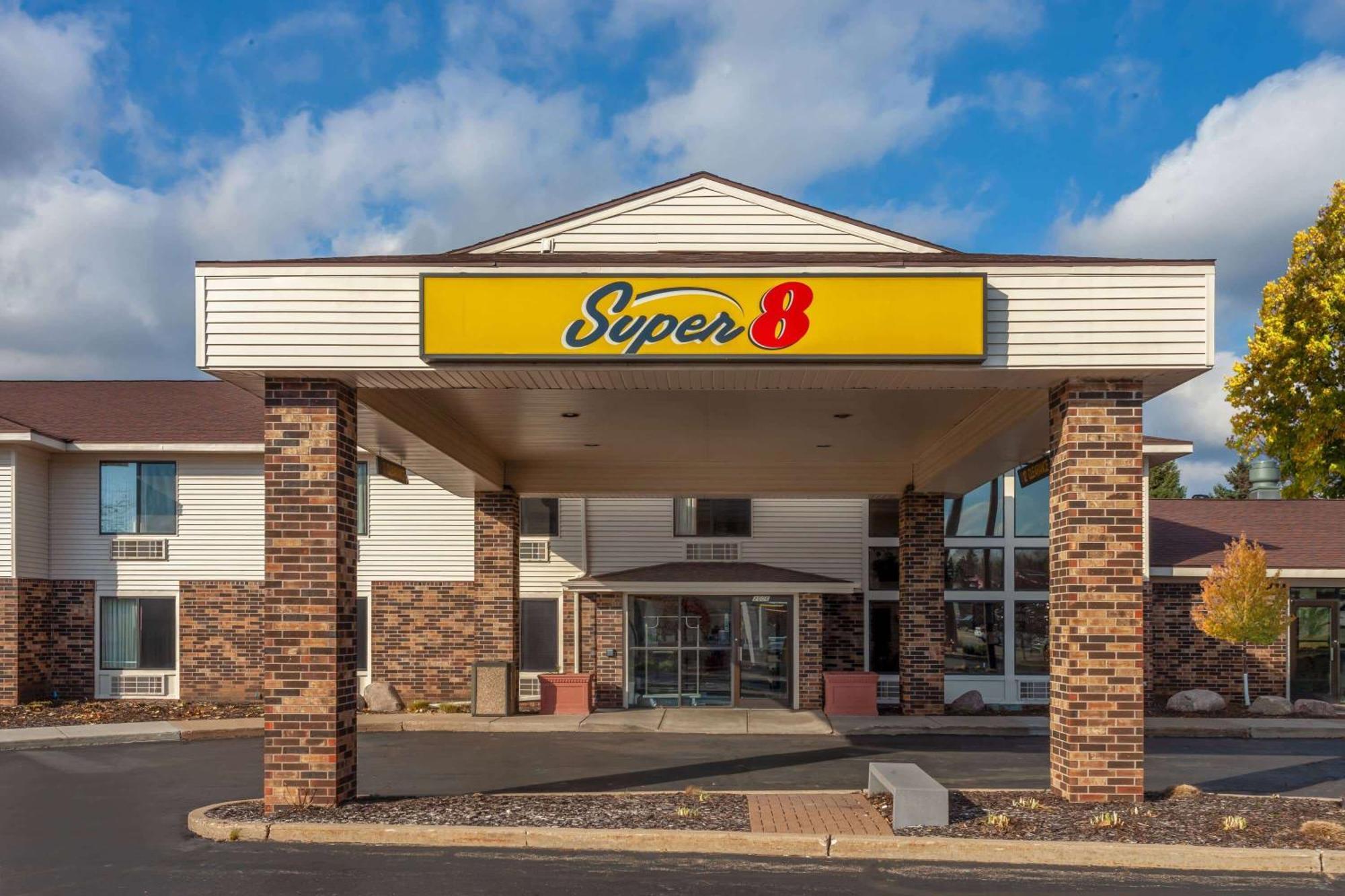 Super 8 By Wyndham Wausau Eksteriør billede